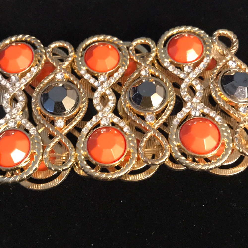 Stretch bracelet. Like new